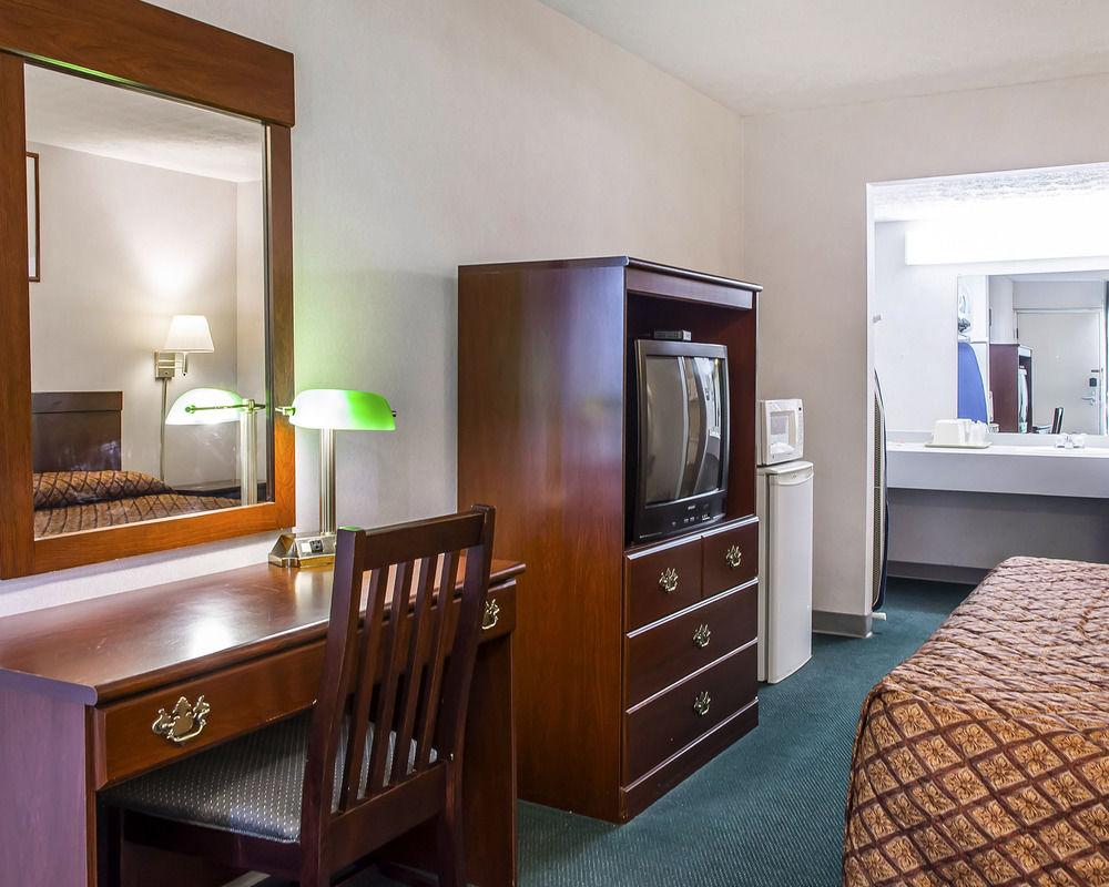 Red Roof Inn Walton - Richwood Extérieur photo