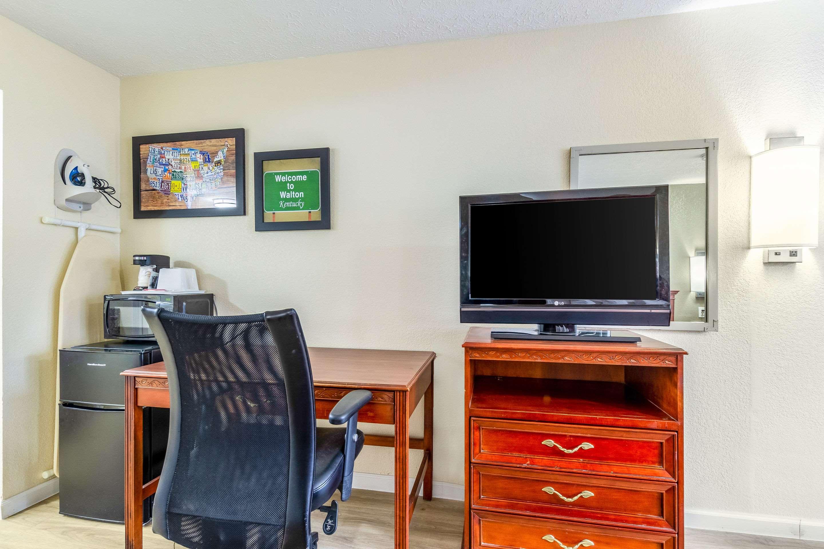 Red Roof Inn Walton - Richwood Extérieur photo