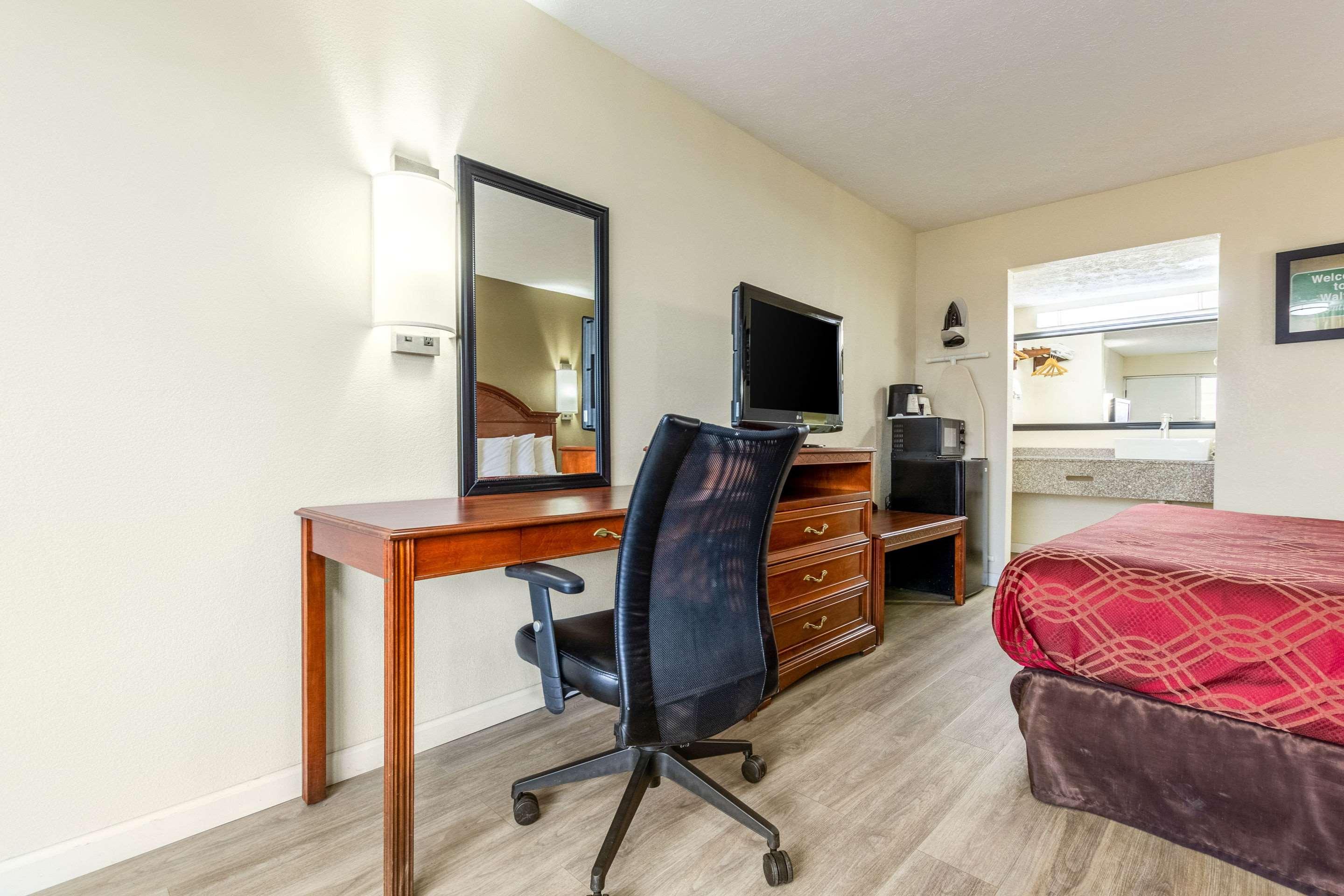 Red Roof Inn Walton - Richwood Extérieur photo
